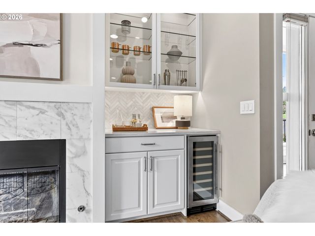 3203 Nw MILLER Rd, Portland, OR 97229