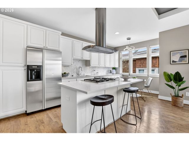 3203 Nw MILLER Rd, Portland, OR 97229