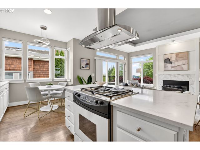 3203 Nw MILLER Rd, Portland, OR 97229