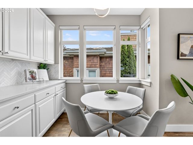 3203 Nw MILLER Rd, Portland, OR 97229