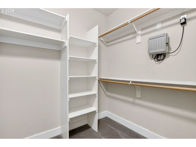 3203 Nw MILLER Rd, Portland, OR 97229