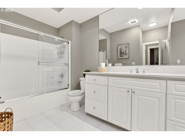3203 Nw MILLER Rd, Portland, OR 97229