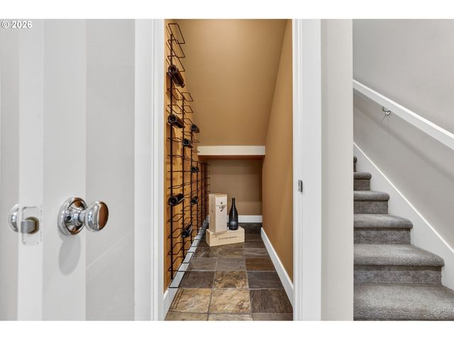 3203 Nw MILLER Rd, Portland, OR 97229
