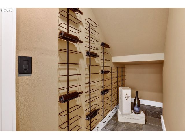 3203 Nw MILLER Rd, Portland, OR 97229