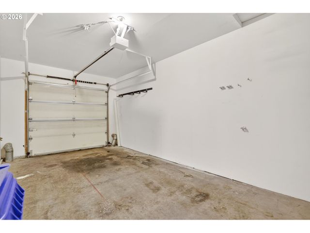 3203 Nw MILLER Rd, Portland, OR 97229