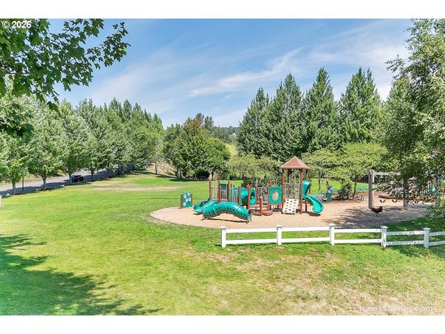 3203 Nw MILLER Rd, Portland, OR 97229