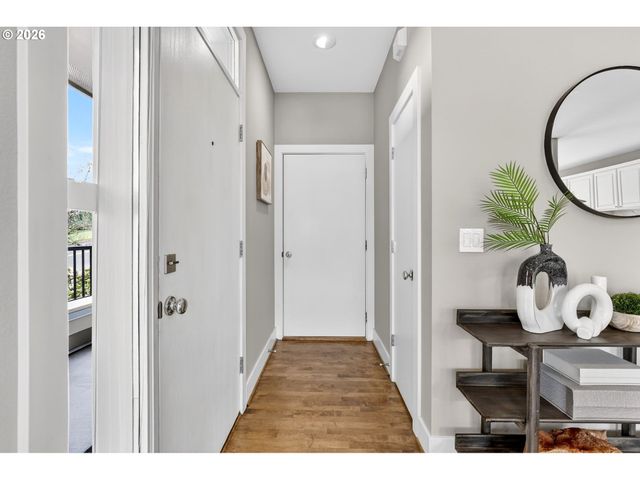 3203 Nw MILLER Rd, Portland, OR 97229