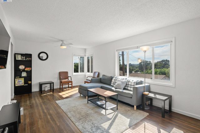 108 Mesa, Vallejo, CA 94591