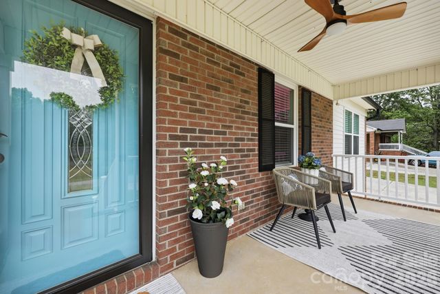 1293 Hickory Nut Lane, Lincolnton, NC 28092