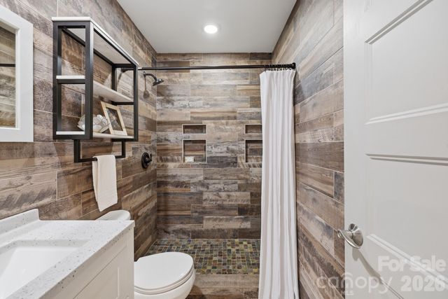 1293 Hickory Nut Lane, Lincolnton, NC 28092