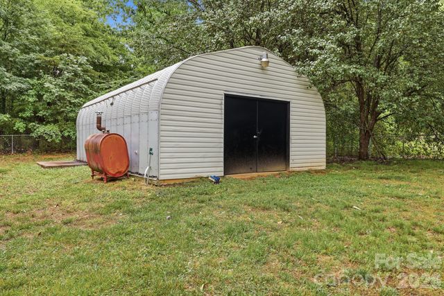 1293 Hickory Nut Lane, Lincolnton, NC 28092