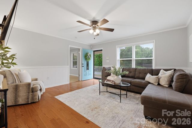 1293 Hickory Nut Lane, Lincolnton, NC 28092