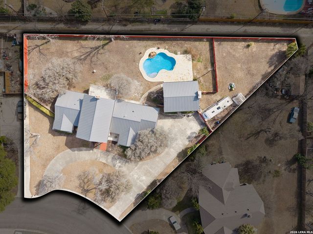 100 lochaven, Castle Hills, TX 78213