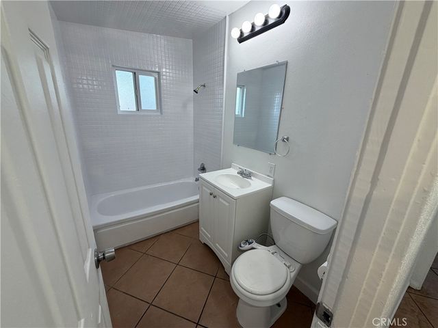 461 E Harrison Avenue, Pomona, CA 91767