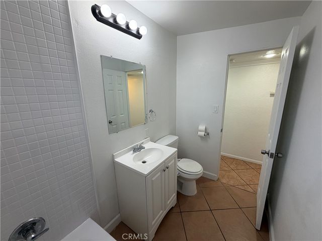 461 E Harrison Avenue, Pomona, CA 91767