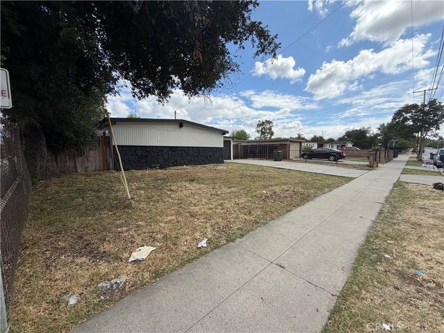 461 E Harrison Avenue, Pomona, CA 91767