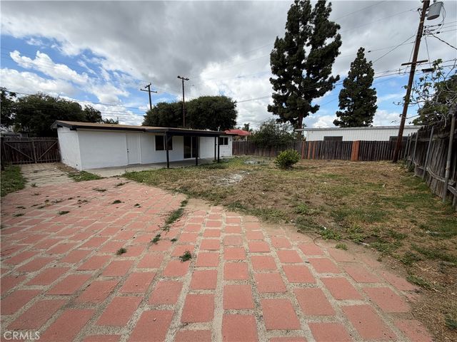 461 E Harrison Avenue, Pomona, CA 91767