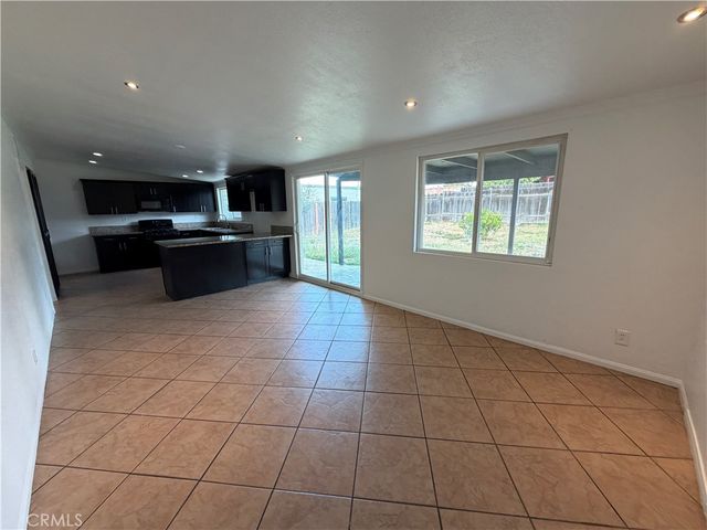 461 E Harrison Avenue, Pomona, CA 91767