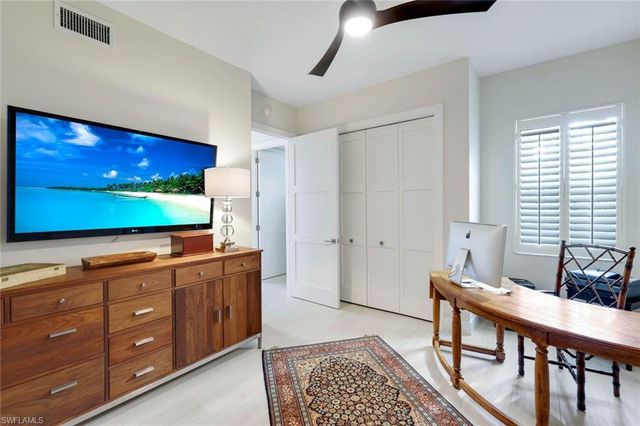 415 Sea Grove LN # 102, Naples, FL 34110