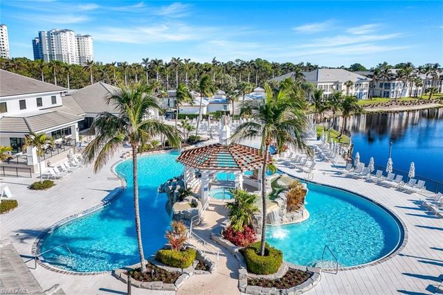 415 Sea Grove LN # 102, Naples, FL 34110