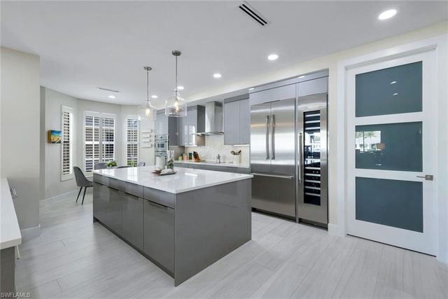 415 Sea Grove LN # 102, Naples, FL 34110