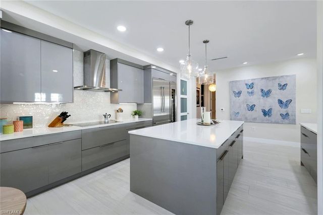 415 Sea Grove LN # 102, Naples, FL 34110