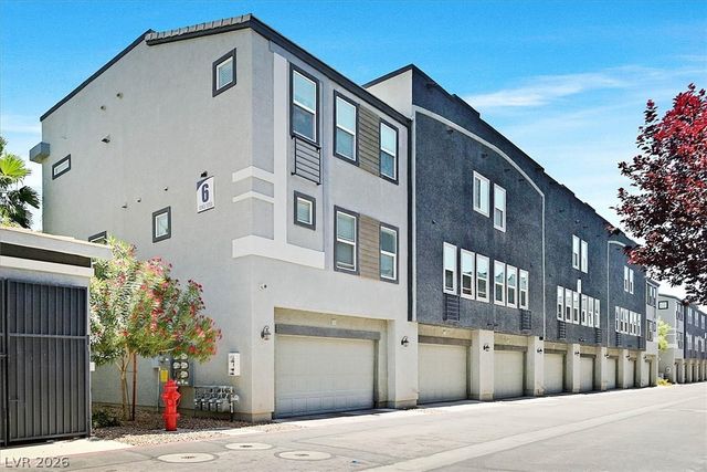9050 West Tropicana Avenue 1049, Las Vegas, NV 89147