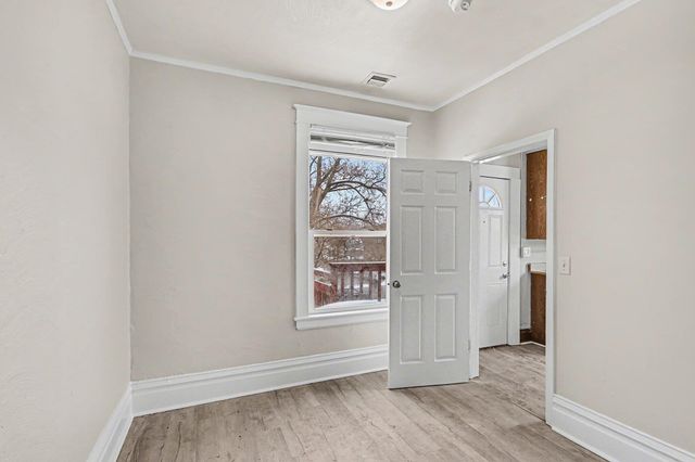 1105 N Burdick Street, Kalamazoo, MI 49007