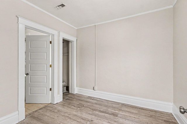 1105 N Burdick Street, Kalamazoo, MI 49007