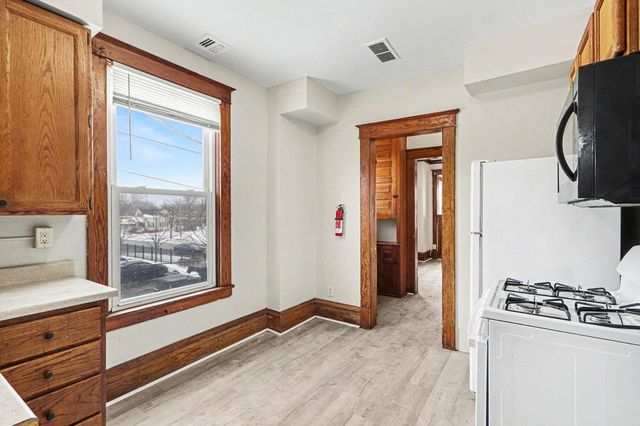 1105 N Burdick Street, Kalamazoo, MI 49007