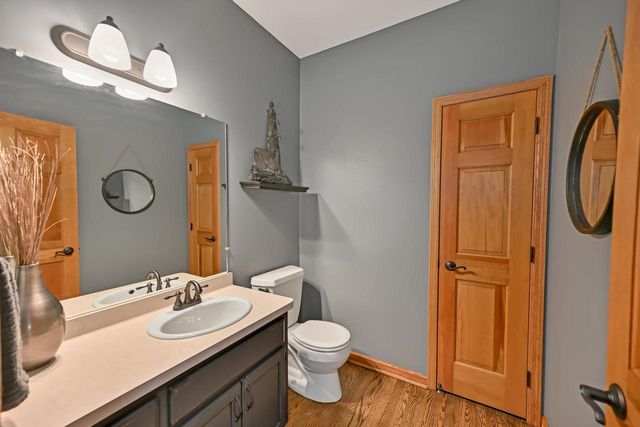 W143N6633 Aspen DRIVE, Menomonee Falls, WI 53051