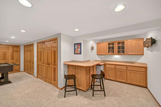 W143N6633 Aspen DRIVE, Menomonee Falls, WI 53051