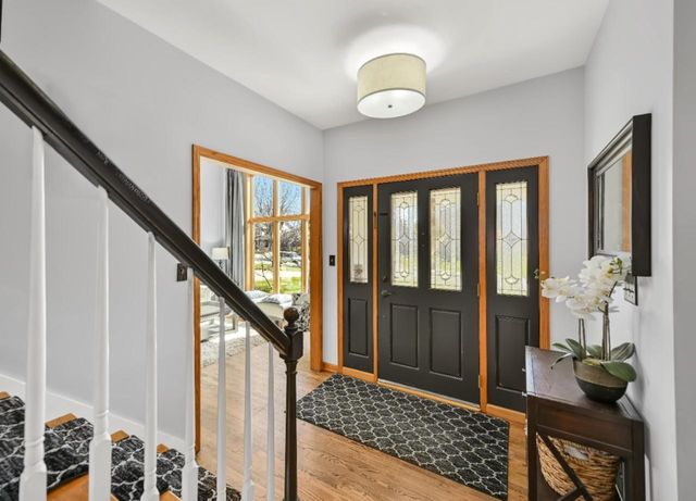 W143N6633 Aspen DRIVE, Menomonee Falls, WI 53051