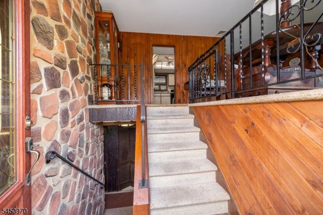 3 Sawmill Rd, Vernon Twp., NJ 07460