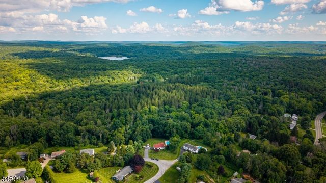 3 Sawmill Rd, Vernon Twp., NJ 07460