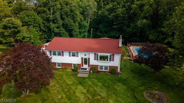 3 Sawmill Rd, Vernon Twp., NJ 07460