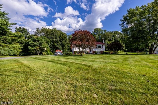 3 Sawmill Rd, Vernon Twp., NJ 07460