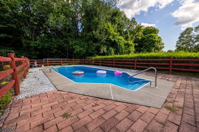 3 Sawmill Rd, Vernon Twp., NJ 07460