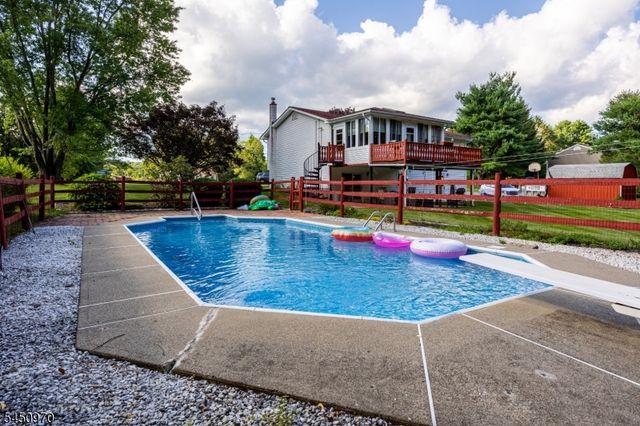 3 Sawmill Rd, Vernon Twp., NJ 07460