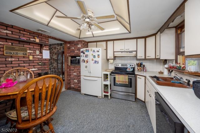 3 Sawmill Rd, Vernon Twp., NJ 07460
