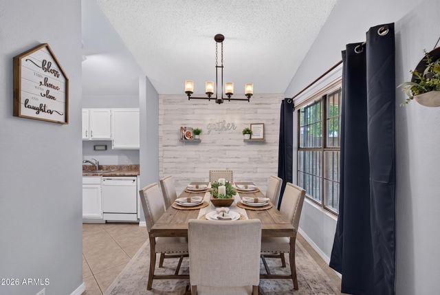 3810 W MARCONI Avenue, Phoenix, AZ 85053