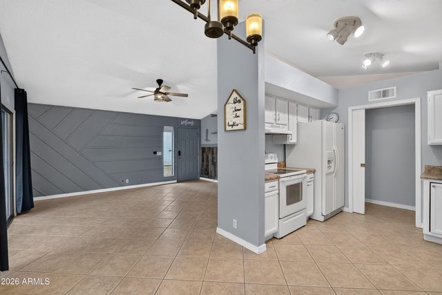 3810 W MARCONI Avenue, Phoenix, AZ 85053