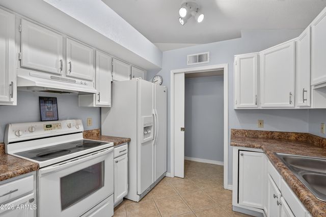 3810 W MARCONI Avenue, Phoenix, AZ 85053