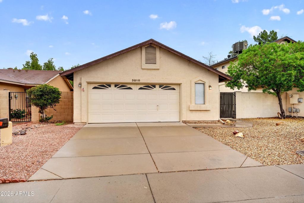3810 W MARCONI Avenue, Phoenix, AZ 85053