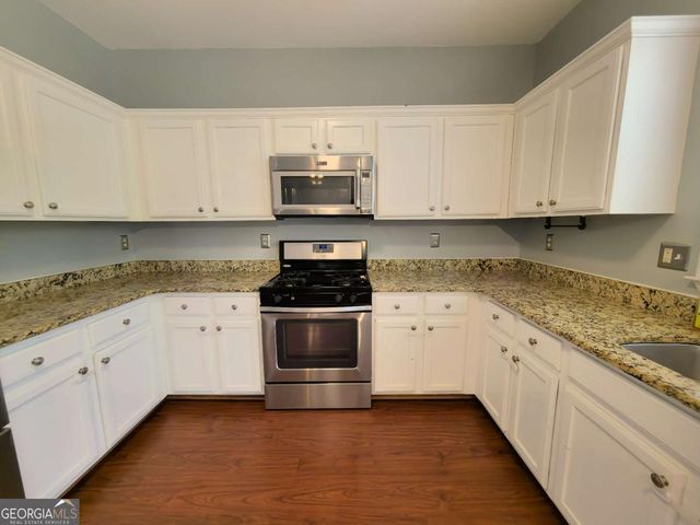 2815 Priestcliff Drive SE, Smyrna, GA 30080