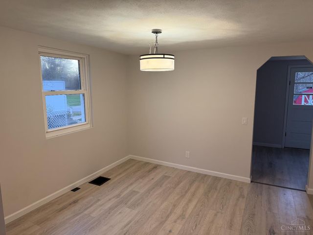 507 S Broadway Street, Williamsburg Twp, OH 45176