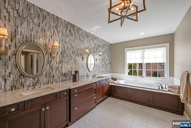 117 Cortland Drive, Saddle River, NJ 07458