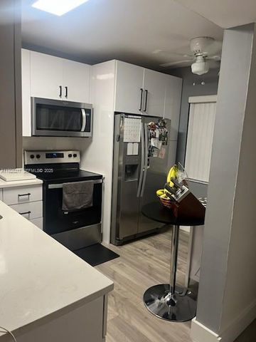 7980 NW 50th St 201, Lauderhill, FL 33351