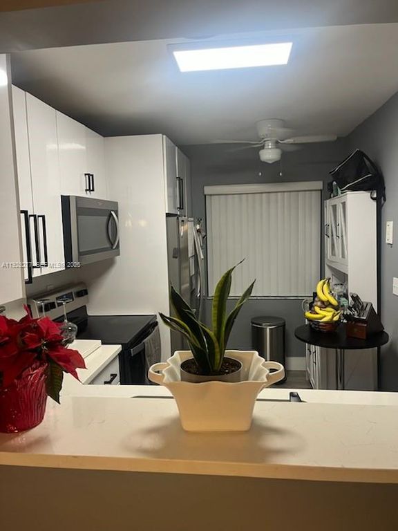 7980 NW 50th St 201, Lauderhill, FL 33351