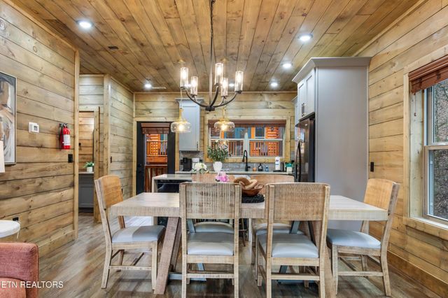 2119 Valley Creek Way, Sevierville, TN 37862